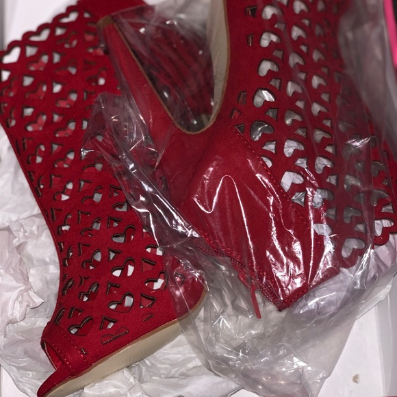 Hot! Red Booties with heart cutout detail. - Picture 2 of 6